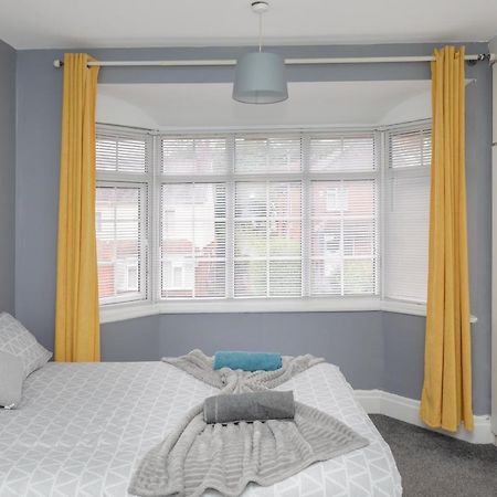 Leeds City Centre Spacious House Free Parking And Wi-Fi Bagian luar foto