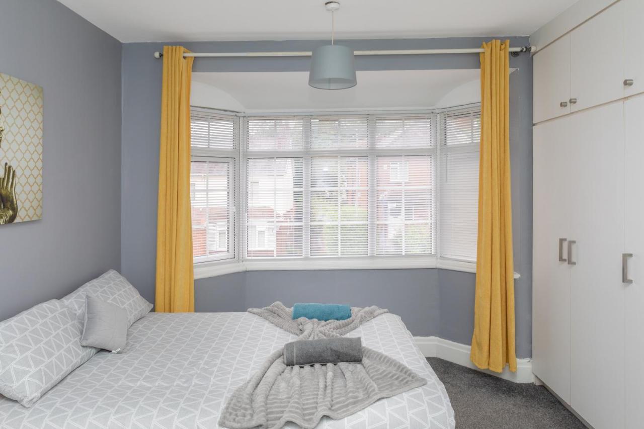 Leeds City Centre Spacious House Free Parking And Wi-Fi Bagian luar foto