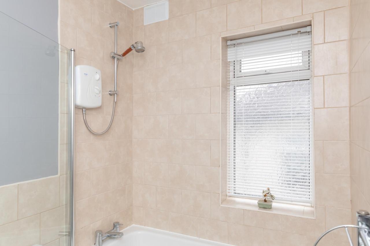 Leeds City Centre Spacious House Free Parking And Wi-Fi Bagian luar foto